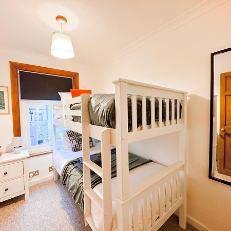 3 Bedroom Home Close To Town Centre With Wifi & Garden Royal Tunbridge Wells Eksteriør bilde