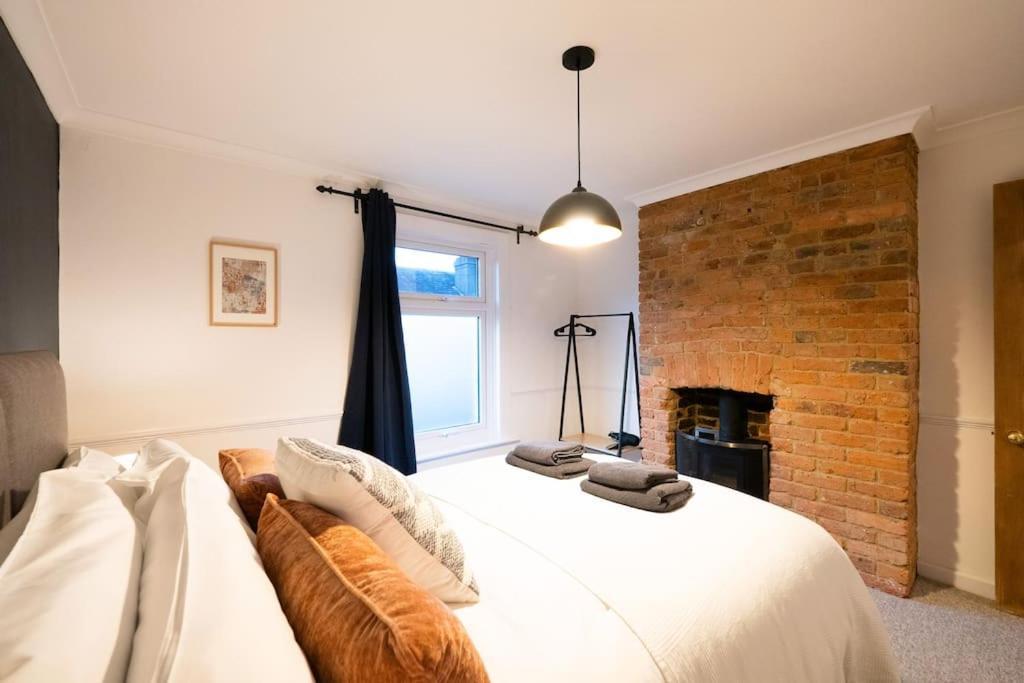 3 Bedroom Home Close To Town Centre With Wifi & Garden Royal Tunbridge Wells Eksteriør bilde