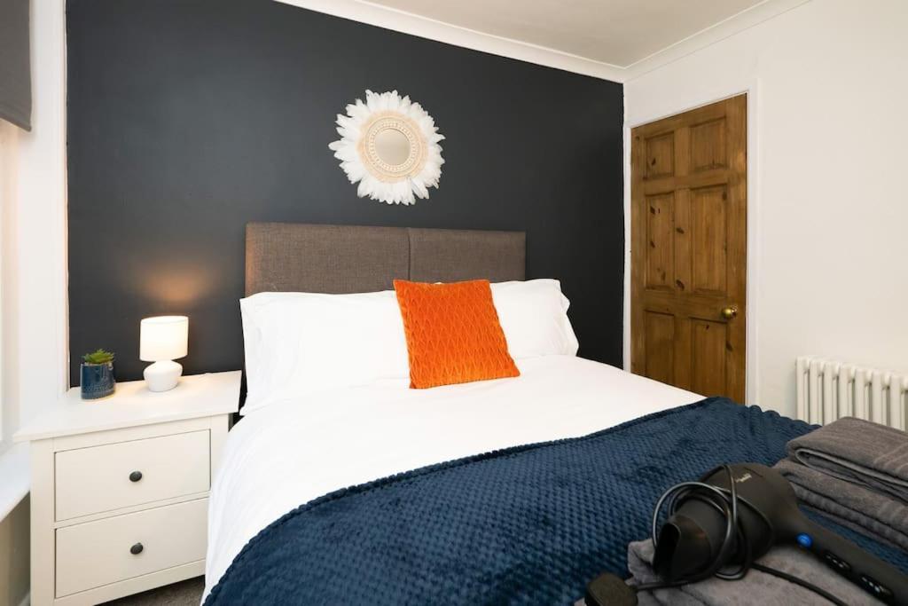 3 Bedroom Home Close To Town Centre With Wifi & Garden Royal Tunbridge Wells Eksteriør bilde
