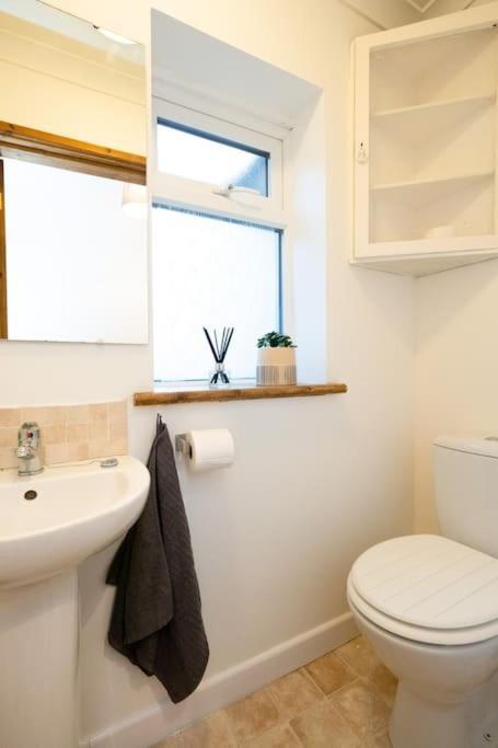 3 Bedroom Home Close To Town Centre With Wifi & Garden Royal Tunbridge Wells Eksteriør bilde