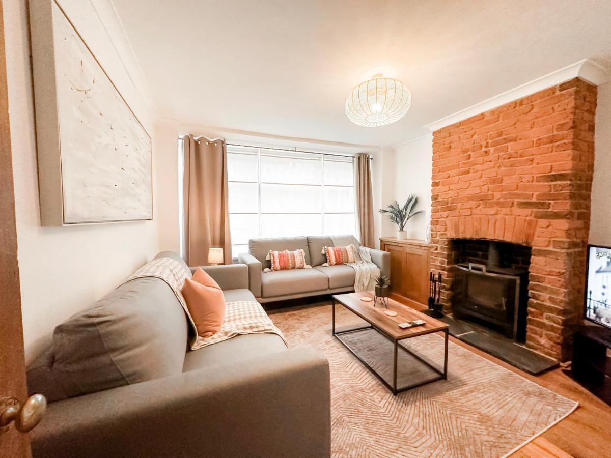 3 Bedroom Home Close To Town Centre With Wifi & Garden Royal Tunbridge Wells Eksteriør bilde